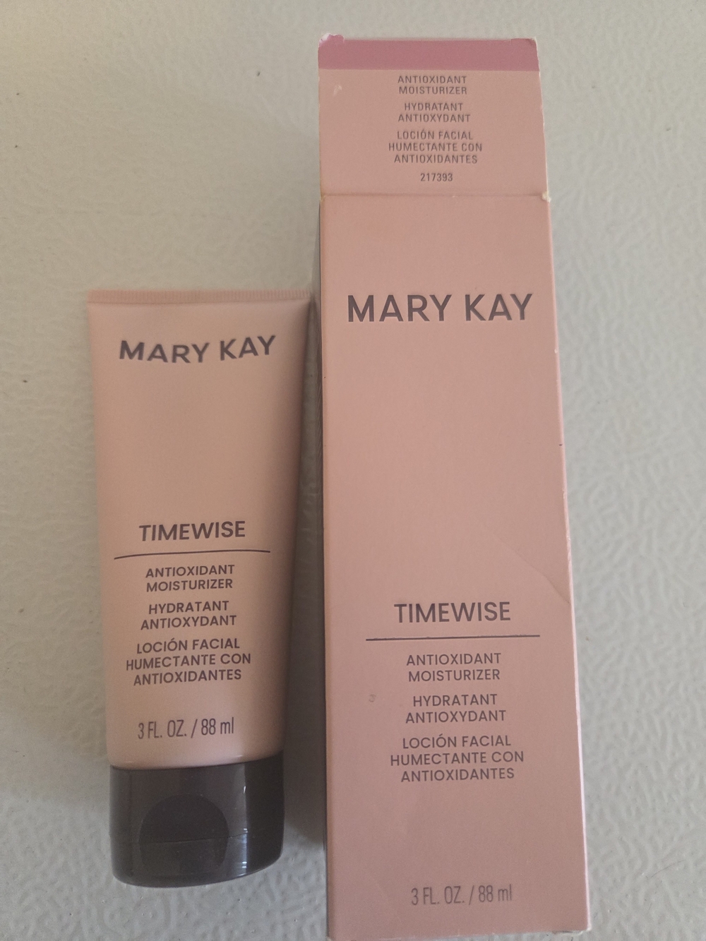Mary Kay Timewise Antioxidant Moisturizer - Light Pink